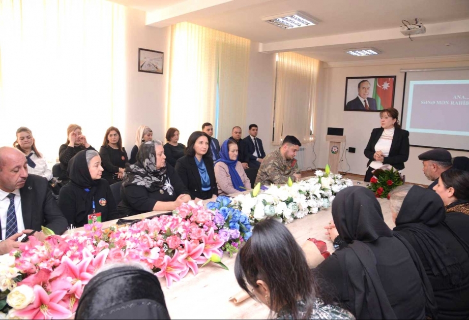 8 Mart münasibətilə şəhid anaları təbrik olunub – məktəbdə tədbir