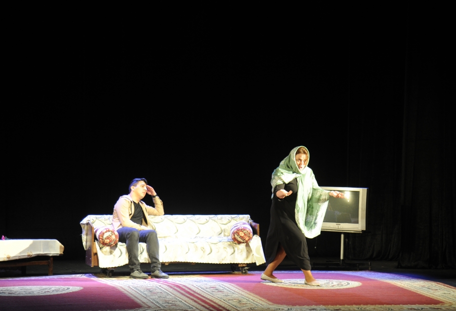 Teatr Xadimləri İttifaqında “Baxış-3” festivalının açılışı olub