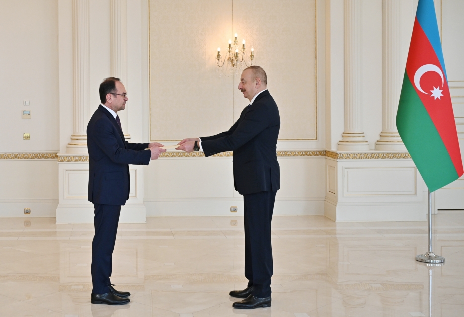 President Ilham Aliyev received credentials of incoming ambassador of Bulgaria VIDEO