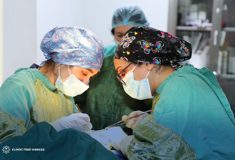 Kliniki Tibbi Mərkəzdə ilk dəfə 1 yaşlı körpə üzərində laparoskopik üsulla əməliyyat icra edilib