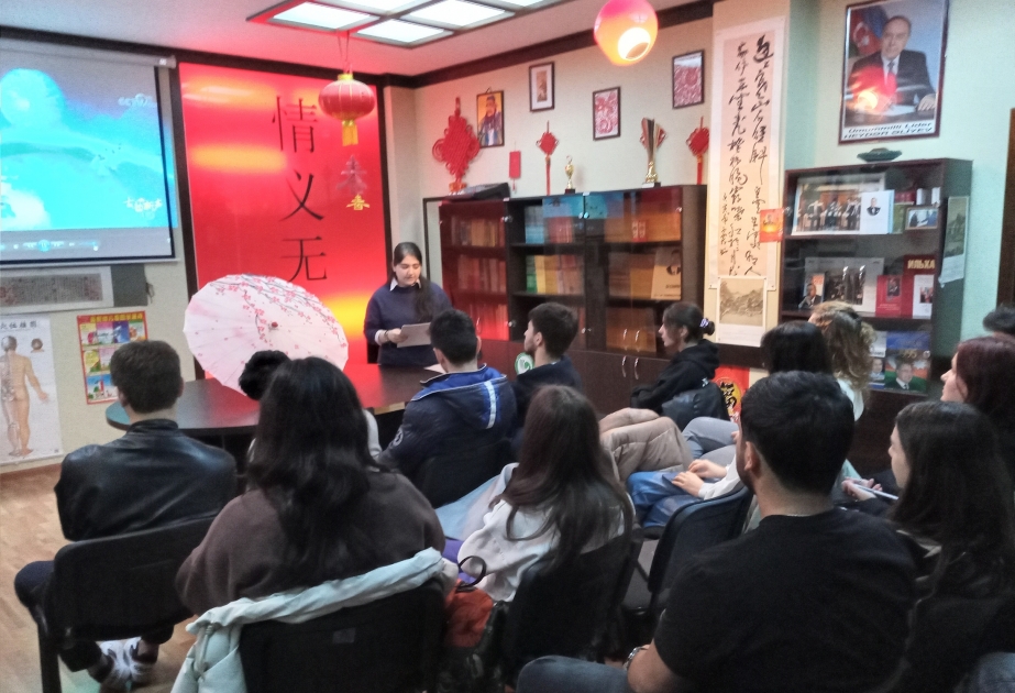 阿塞拜疆语言大学孔子学院举办文化专题研讨会——中国传统伞文化