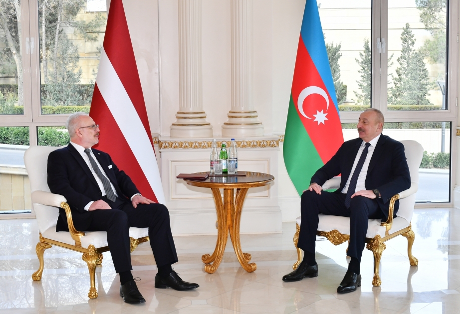 Les présidents azerbaïdjanais et letton ont eu une rencontre restreinte MIS A JOUR VIDEO