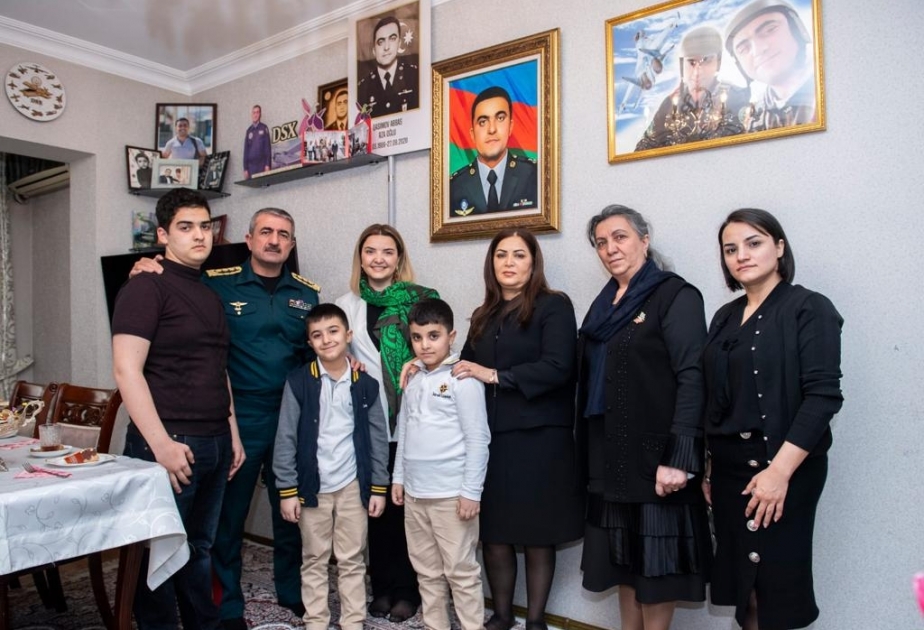 Dövlət Sərhəd Xidmətinin rəhbər heyəti şəhid ailələrini ziyarət edib