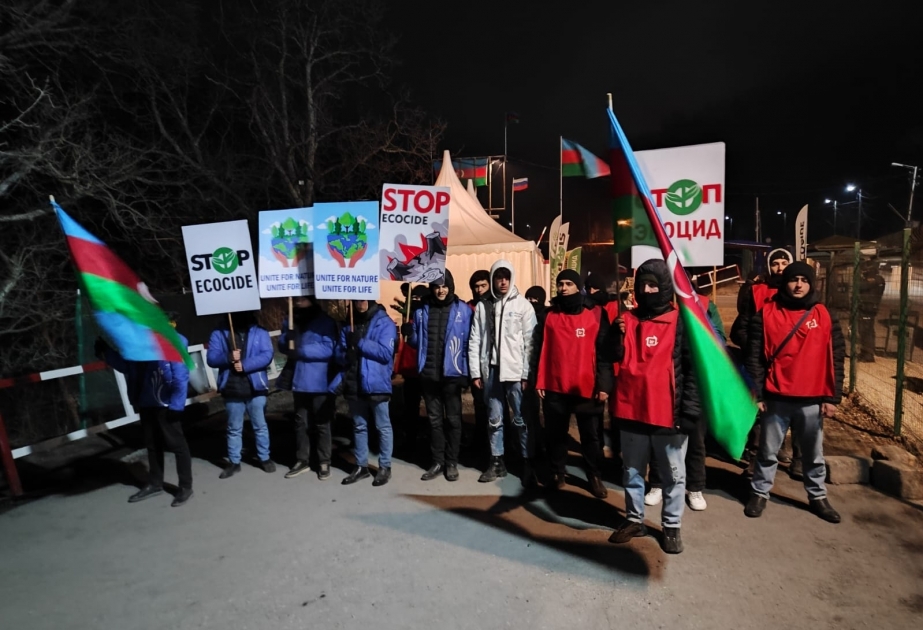 Экоакция протеста продолжается с энтузиазмом и в ночные часы