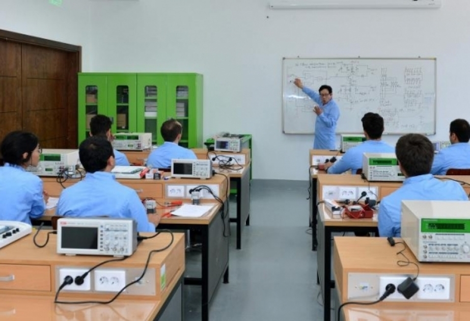 Peşə məktəblərində direktorların, onların müavinlərinin, dərs hissə müdirlərinin maaşı artırılıb