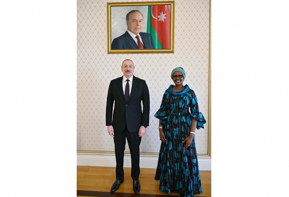 Präsident Ilham Aliyev empfängt Leiterin von UNAIDS VIDEO