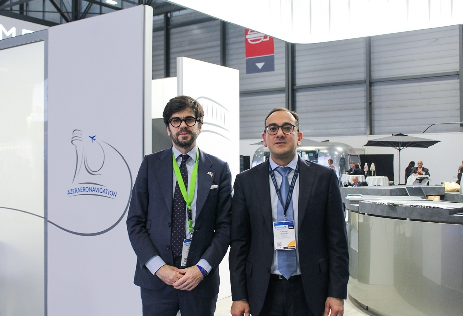 Director General of EUROCONTROL and President of ICAO Council visit stand of AZANS at Airspace World 2023 exhibition