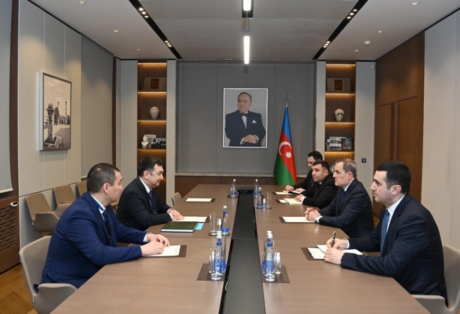 Azərbaycanla Qazaxıstan arasında informasiya və sosial müdafiə sahələrindəki əməkdaşlıq müzakirə olunub