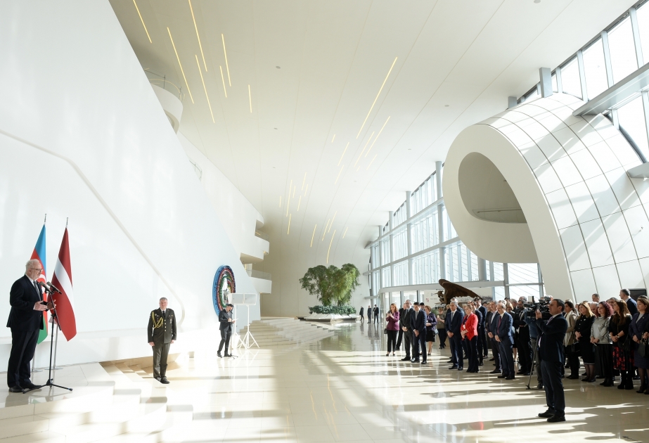Heydar Aliyev Center plays host to "Between Earth and Sky" exhibition