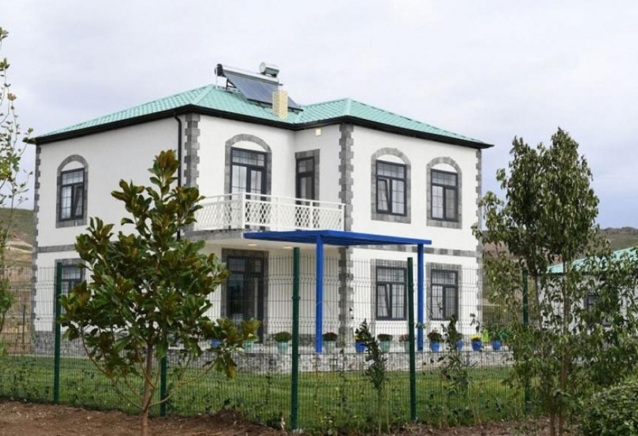 Ağalı kəndinə köçürülən sakinlər yaşıl enerjidən istifadə edirlər