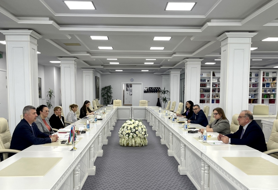 MEK-də “Macar ədəbiyyatı həftəsi”nə start verilib