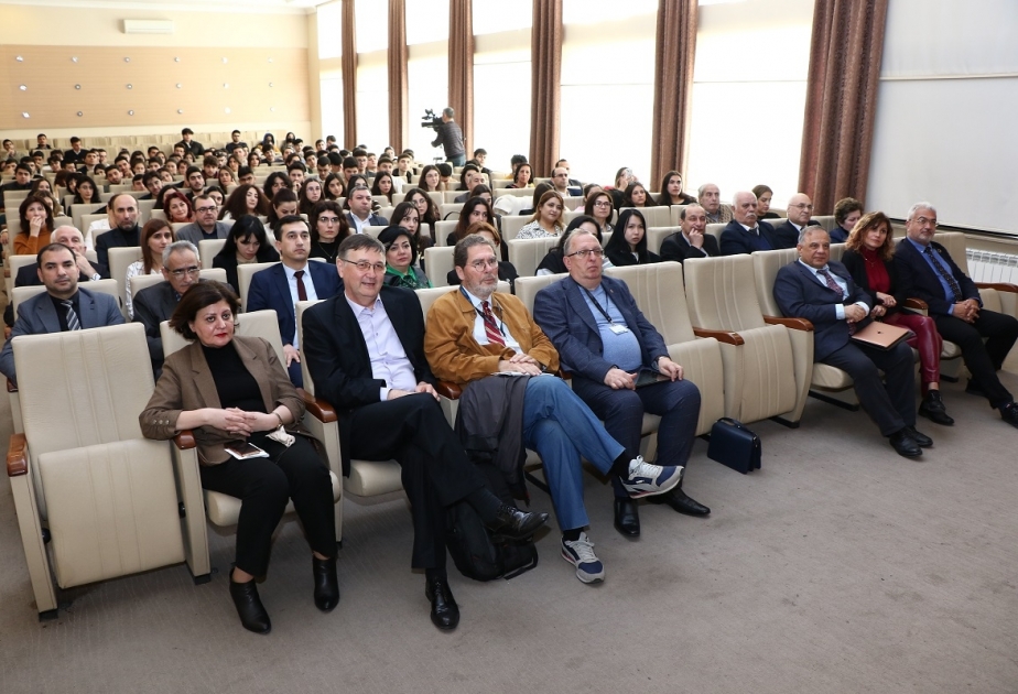 AzMİU-da inşaat mühəndisliyi üzrə qlobal çağırışlar müzakirə olunub