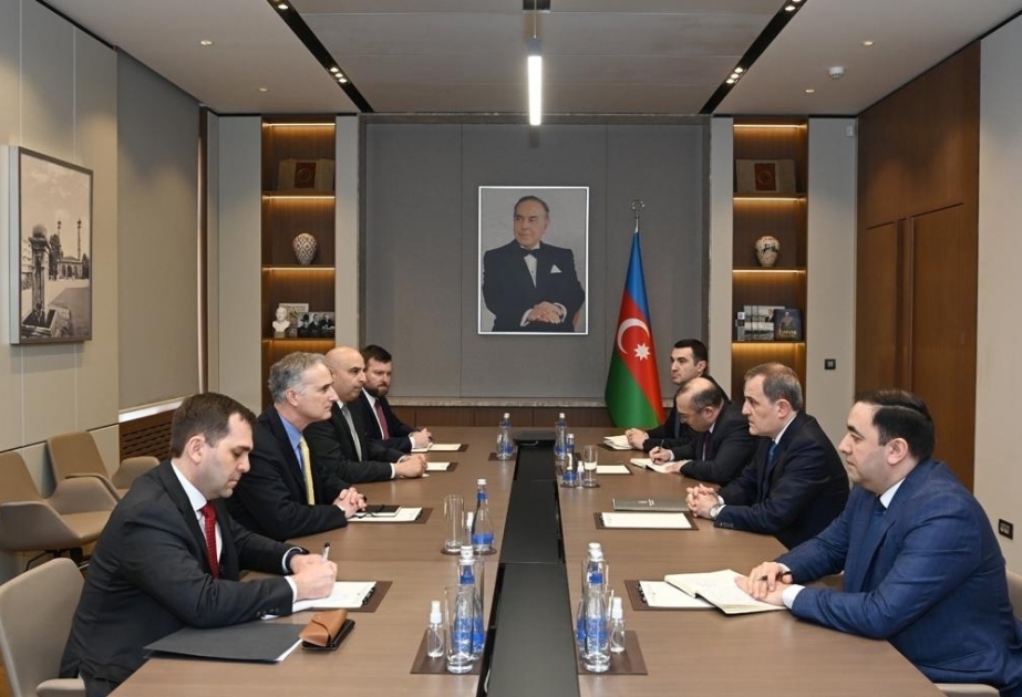 Canciller de Azerbaiyán se reúne con el asesor principal de EE.UU. para las negociaciones del Cáucaso

