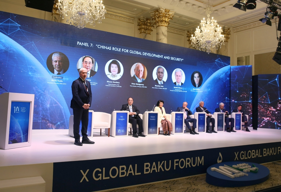 Bakı Forumunda Çinin qlobal inkişaf və təhlükəsizlikdə rolu barədə danışılıb