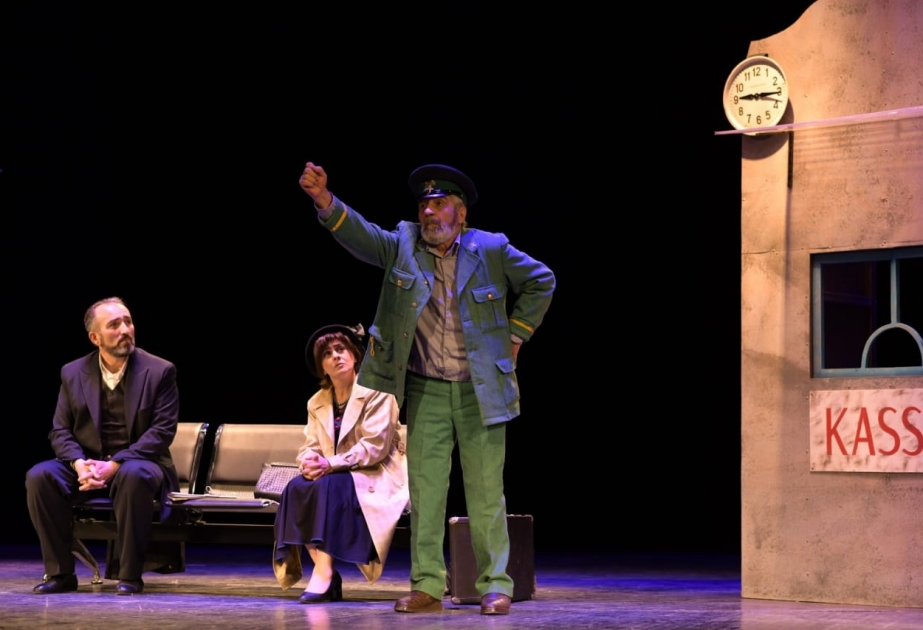 Milli Teatr Günündə Şəki teatrında yeni tamaşaya ictimai baxış olub