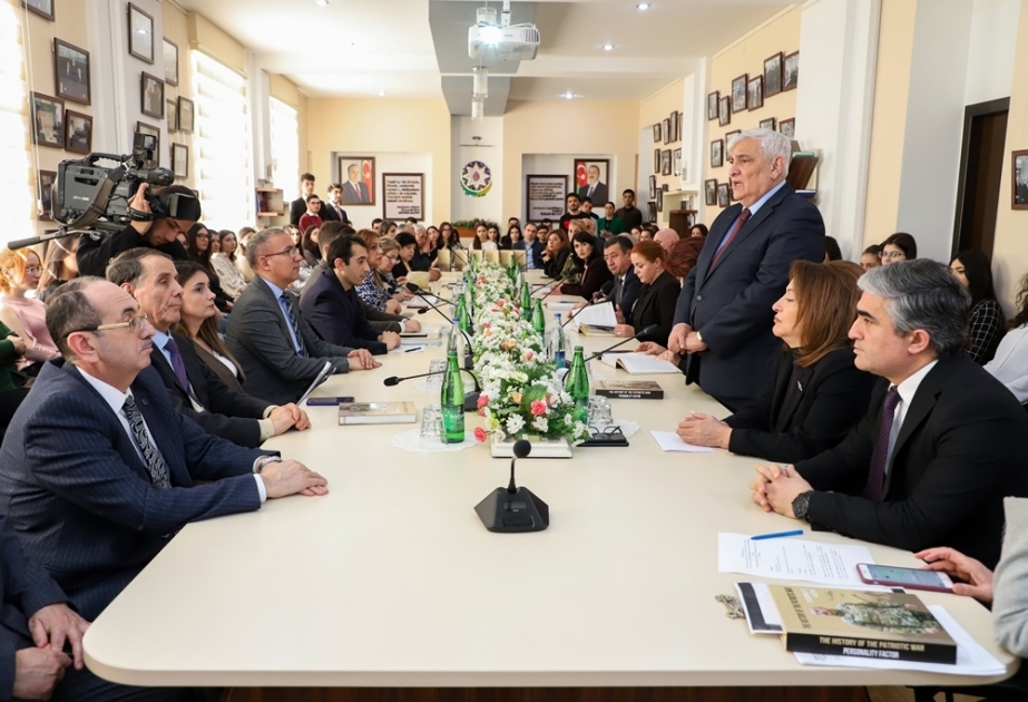 “Vətən müharibəsi tarixi. Şəxsiyyət faktoru” kitabının ingilis dilində təqdimatı olub