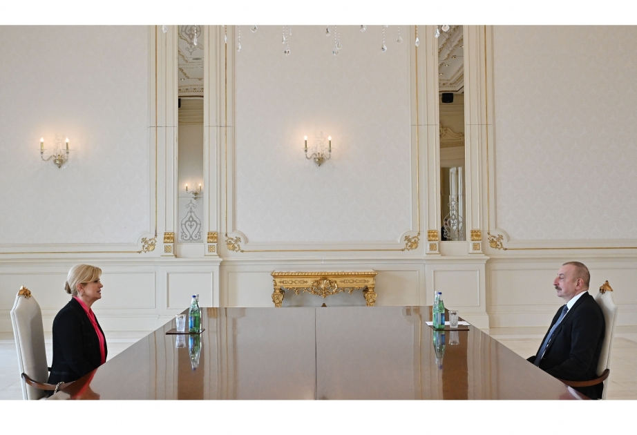 Президент Азербайджана Ильхам Алиев принял бывшего Президента Хорватии Колинду Грабар-Китарович ВИДЕО
