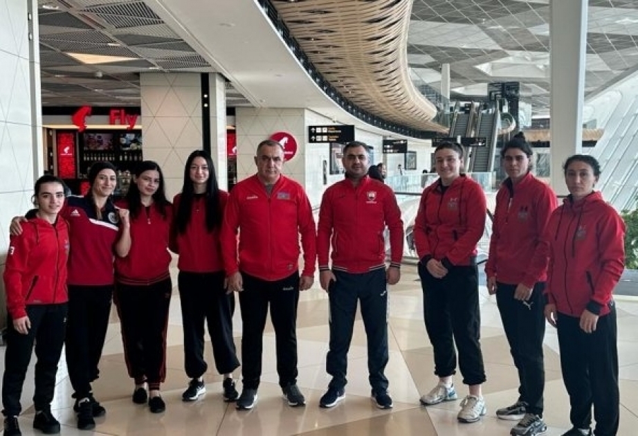 Azerbaijani female boxers to contest medals at World Championships in India