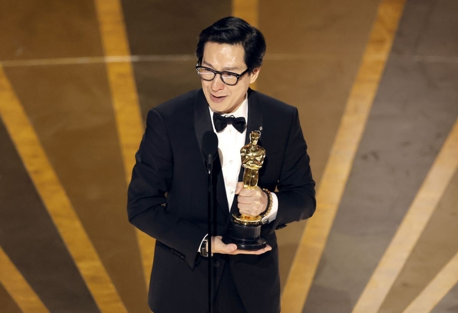 Ke Huy Quan completes comeback story with best-supporting-actor Oscar
