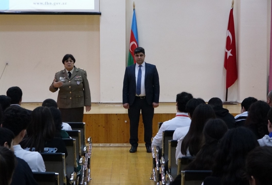 Orta məktəbdə təlim: Fövqəladə hallar zamanı davranış qaydaları və təxliyə