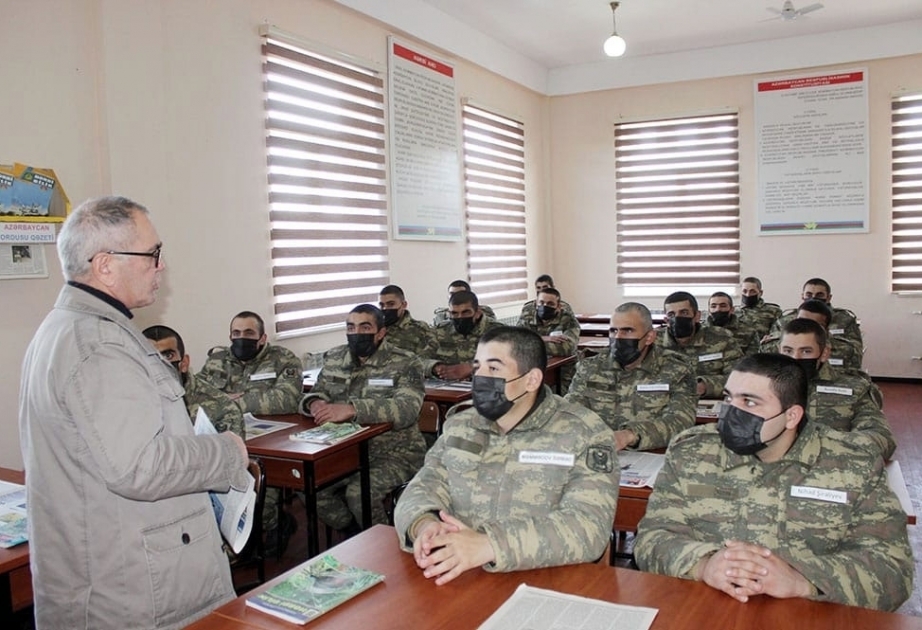 Продолжается оказание психологической поддержки азербайджанским военнослужащим