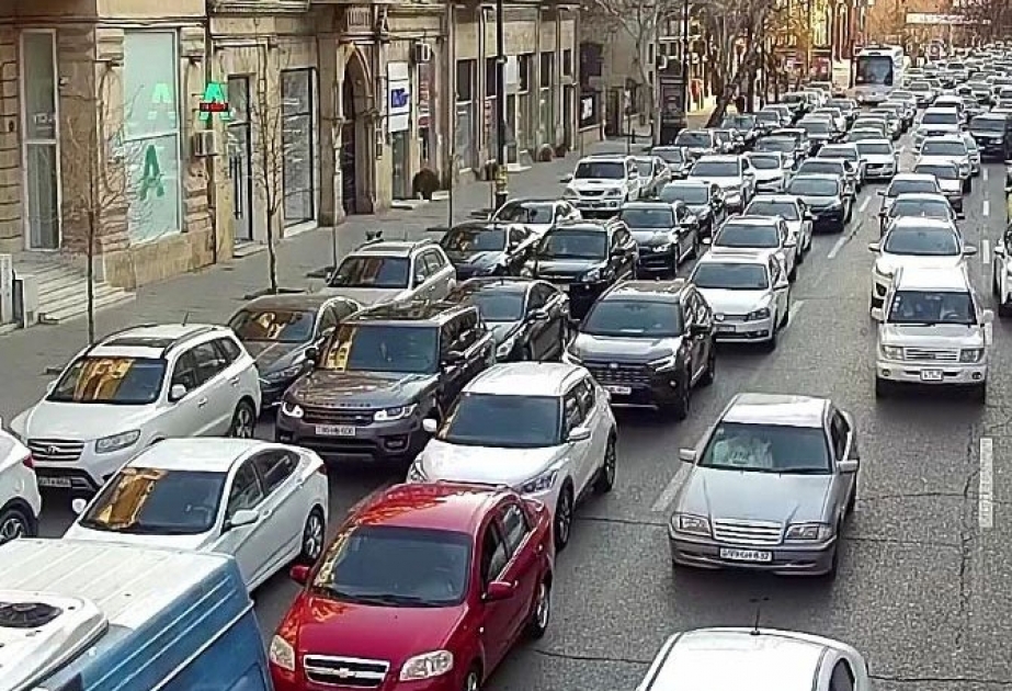 Bakıda hazırda sıxlıq müşahidə edilən yollar
