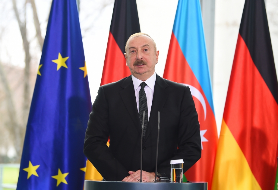 Mandatario azerbaiyano: “En el futuro, Azerbaiyán exportará a Europa no sólo gas natural, sino también energía verde”