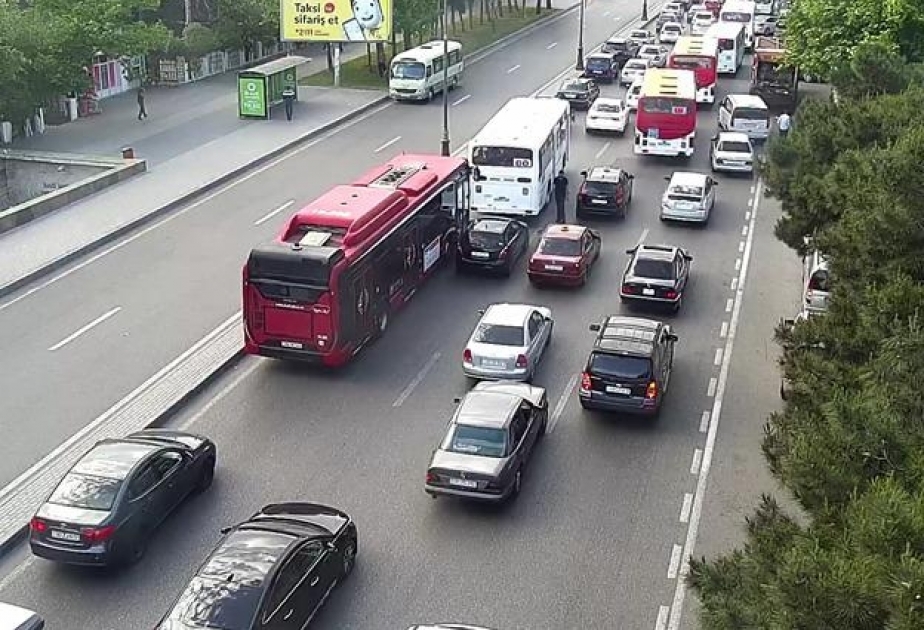 Paytaxtın müxtəlif ərazilərində 172 avtobusun hərəkət intervalında gecikmələr var