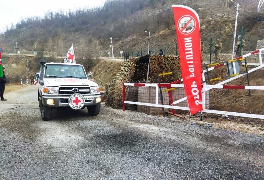 Lachin-Khankendi road: Eight ICRC vehicles passed freely through protest area
