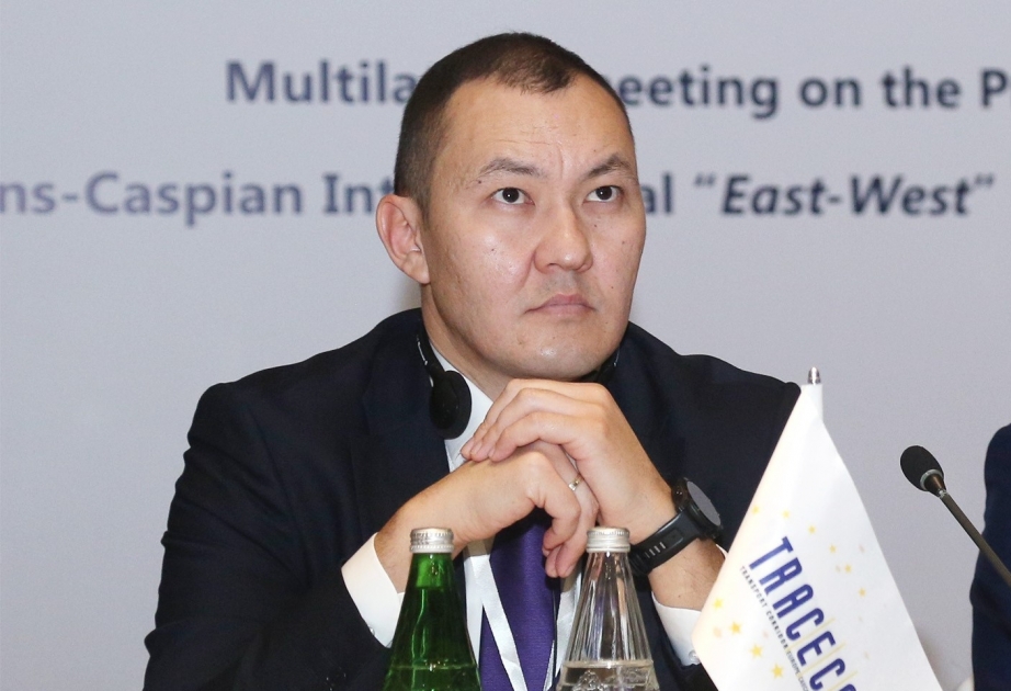 Asset Assavbayev: Gömrük-keçid məntəqələri arasında informasiya mübadiləsinin aparılması vacibdir