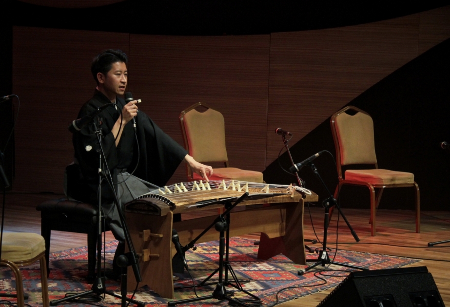 Koto ifaçısı Nobutaka Yoşizavanın Bakıda konserti olub