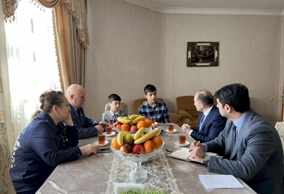 Представители министерства посетили семью шехида полковника-лейтенанта Бабека Рамалданова
