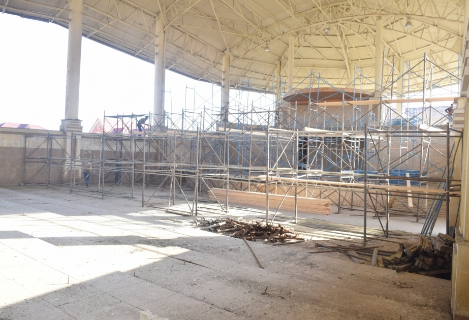 Начался ремонт «Зеленого театра» в Губе