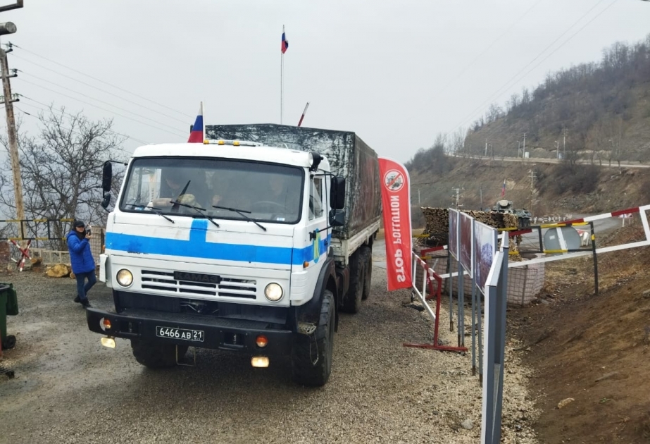 Lachin-Khankendi road: 15 more Russian peacekeepers’ vehicles move freely through protest area