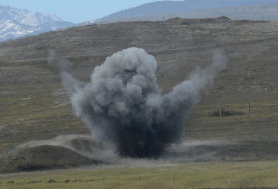 La explosión de una mina terrestre mata a 2 personas en Aghdam