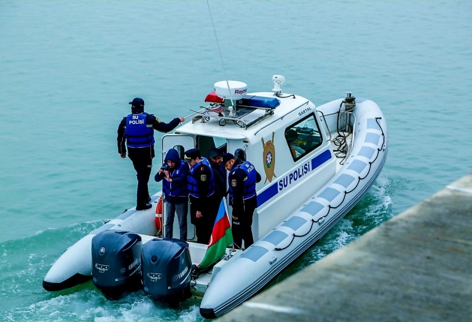 Su Polisi elektriklə balıq ovlayan şəxsi saxlayıb