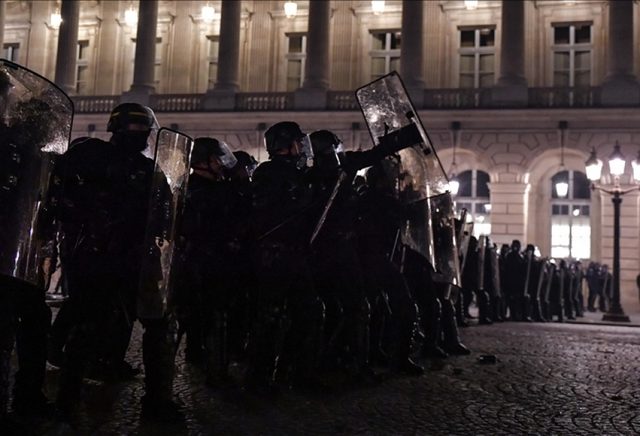 France/réforme des retraites : 310 personnes interpellées après des émeutes