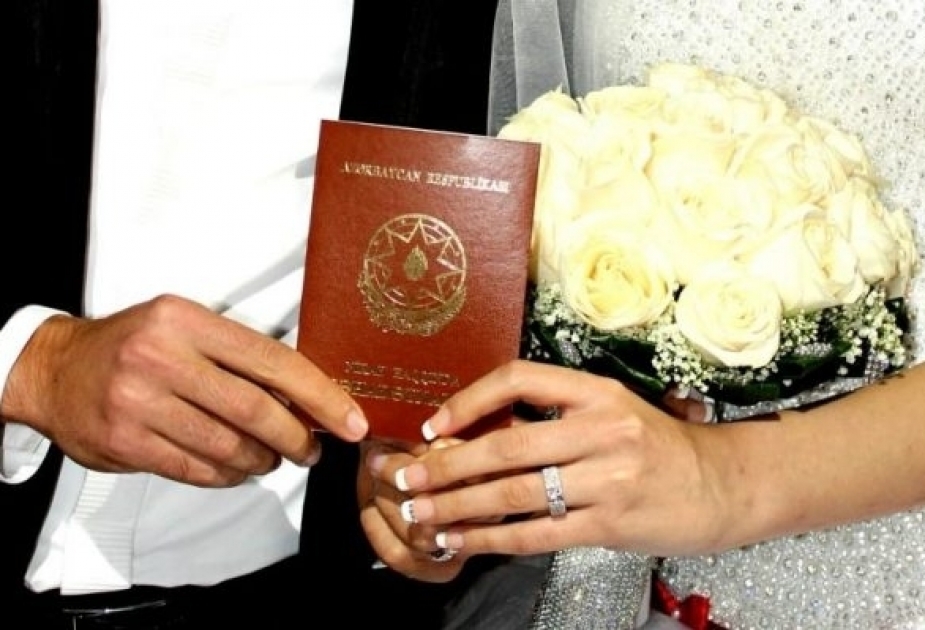 Environ 4 000 couples se sont mariés en janvier en Azerbaïdjan