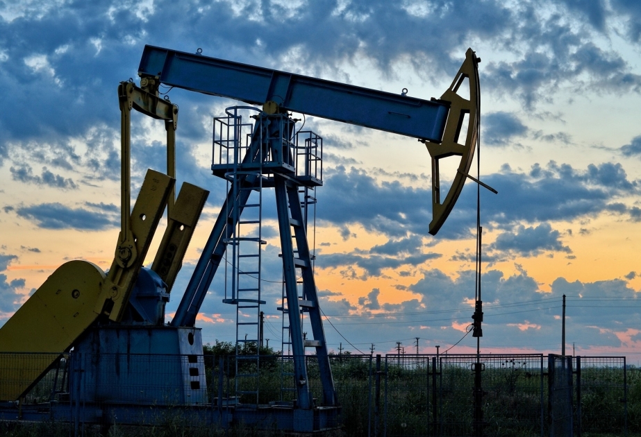 Azerbaijani oil sells for $75.4