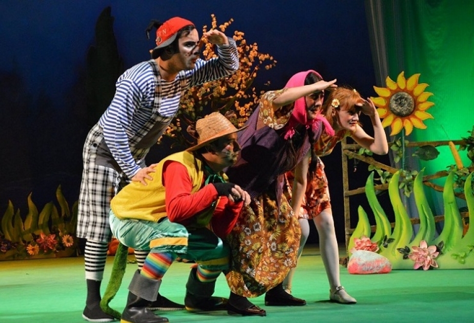 Gənc Tamaşaçılar Teatrı azyaşlı tamaşaçıları unutmayıb