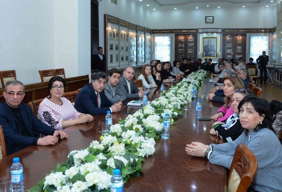 Professor-müəllim heyətinin nüfuzunun artırılması kimdən və nədən asılıdır? - təqdimat