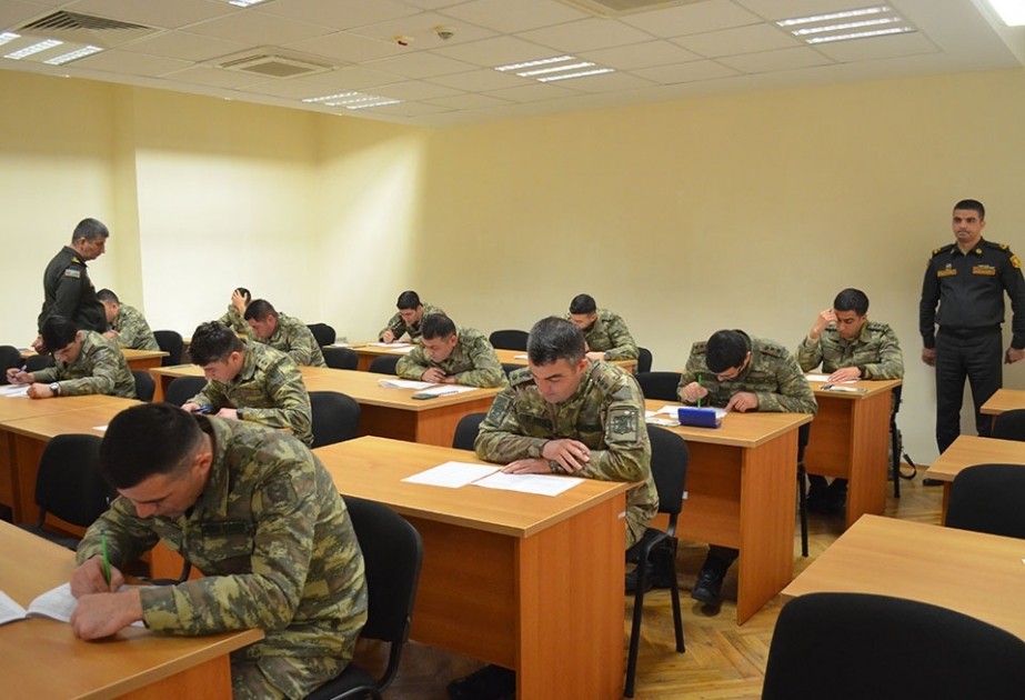 Azərbaycan Ordusunun kadr orqanı işçiləri ilə keçirilən təkmilləşdirmə kursu başa çatıb