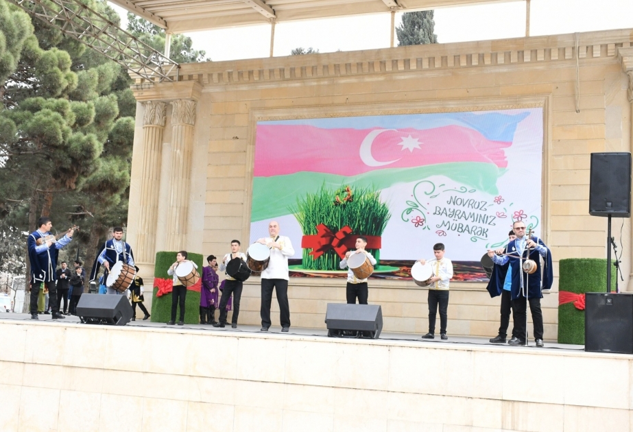Abşeron rayonunda Novruz şənliyi böyük konsert proqramı ilə davam edib