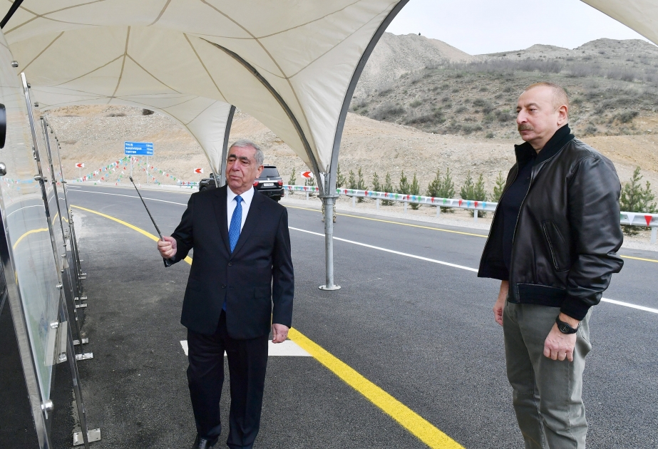 Déplacement du président de la République et de son épouse dans la région de Terter  Le président Ilham Aliyev participe à l’ouverture d’une route VIDEO
