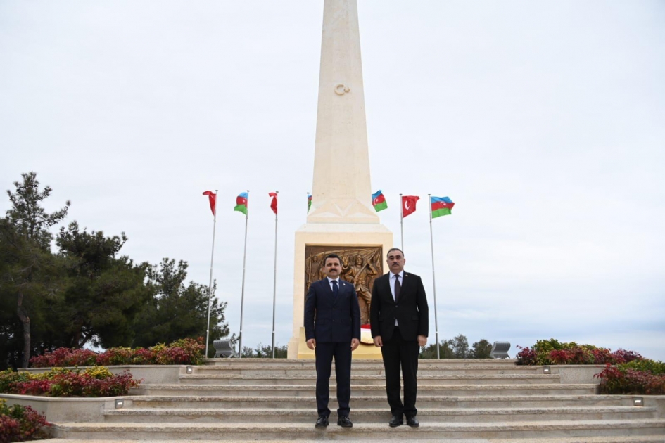 В Чанаггала воздвигнут монумент в пямять об азербайджанских шехидах

