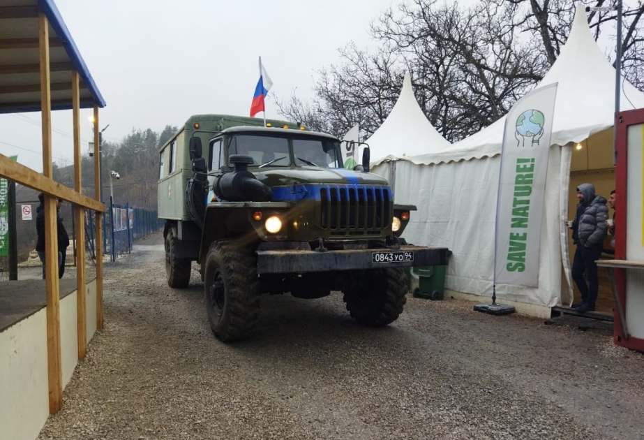Lachin-Khankendi road: 24 more Russian peacekeepers’ vehicles move freely through protest area