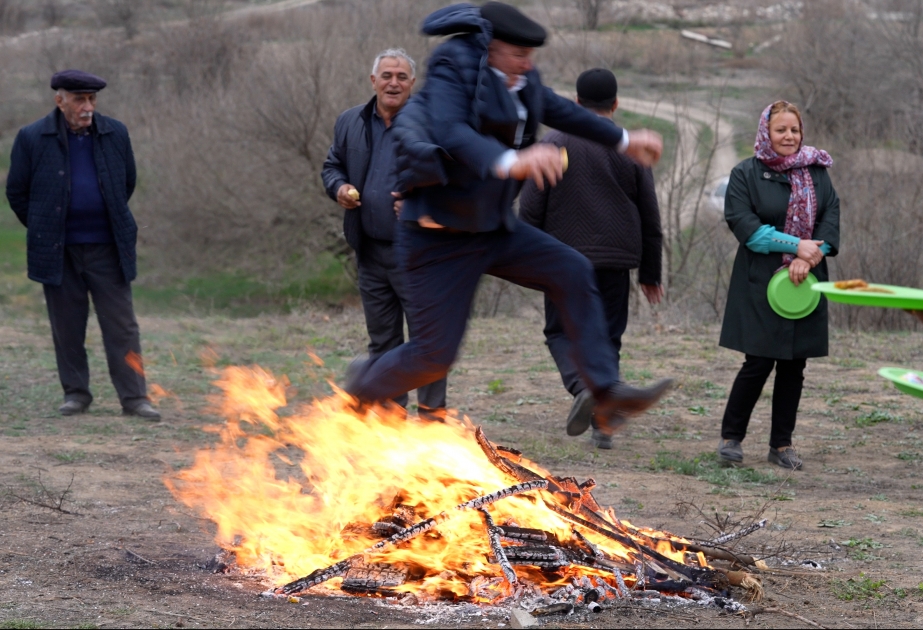 Uzun illər bahara həsrət qalan Horovlu Novruz tonqalı ilə isindi -  Cəbrayıldan reportaj VİDEO