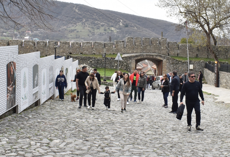 Bayram günlərində Şəkiyə gələnlərin əksəriyyətini yerli turistlər təşkil edib