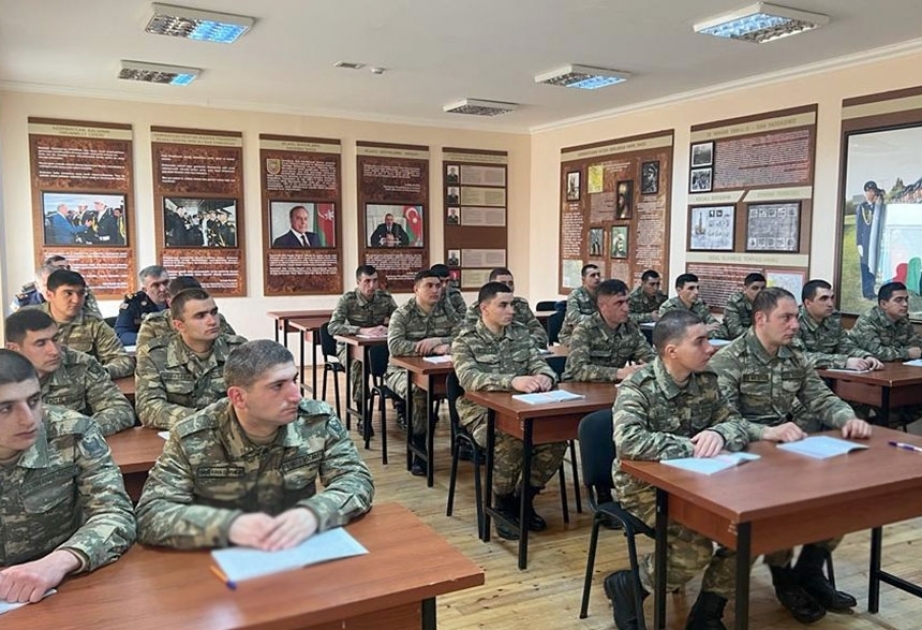 Contest “The best group leader for classes on socio-political training” held