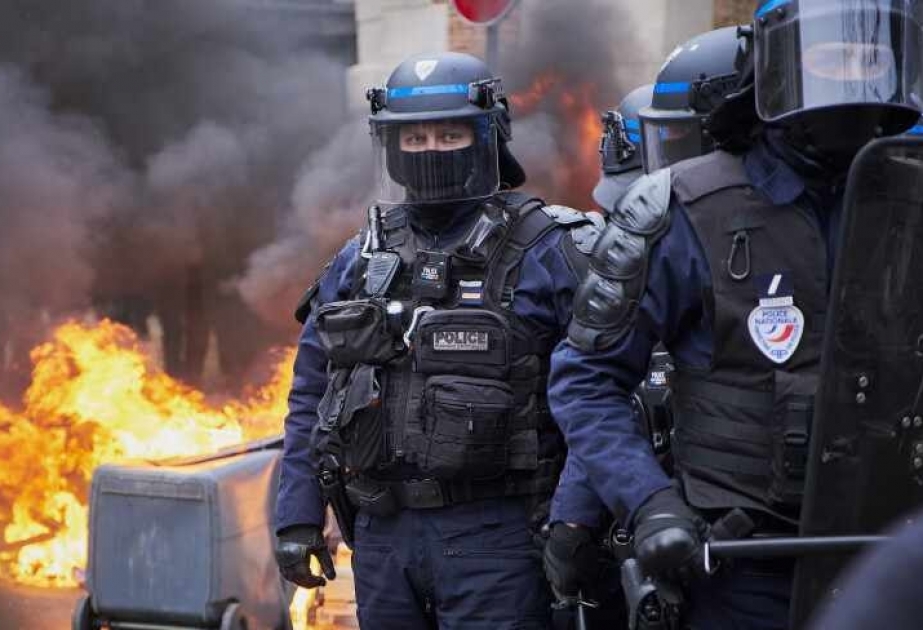 Fransa: etirazlar zamanı 120-dən çox polis yaralanıb, 80-dən artıq nümayişçi saxlanılıb VİDEO   

